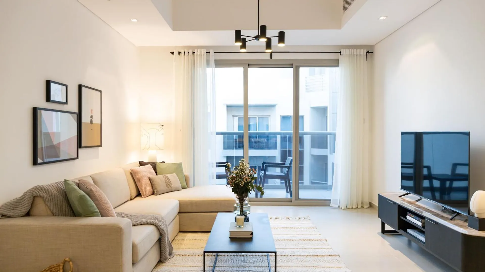 2Br Api 1000 Community View Jumeirah contacts